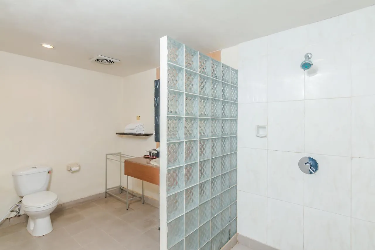Hotel Zen Rooms Kuta Kartika Plaza 2